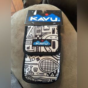 KAVU Black and White Geometric Phone Pouch